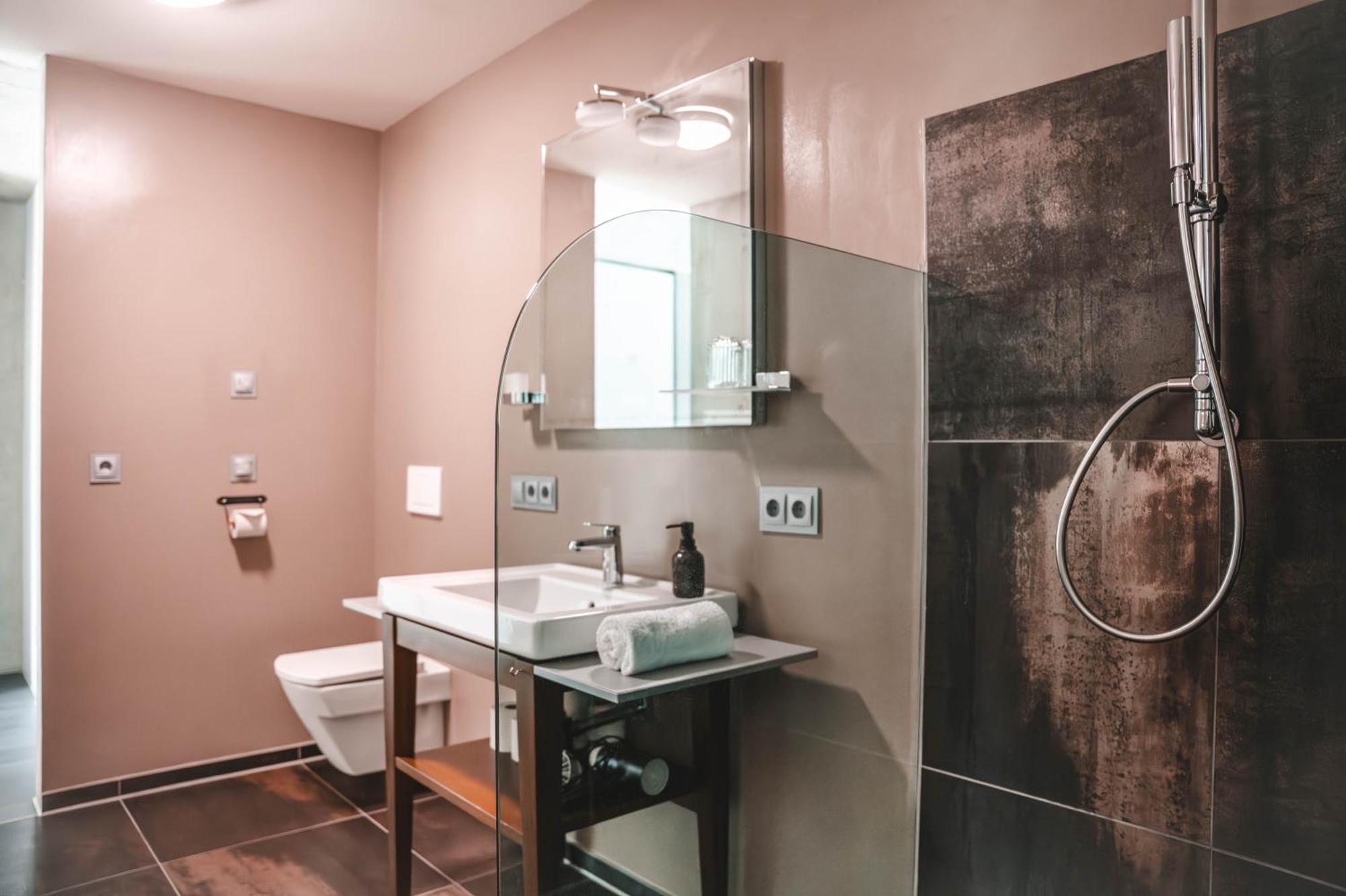 شقة Sunset Club - Loft - 155 M2 Sichtbeton - Zentral ميمنغن المظهر الخارجي الصورة